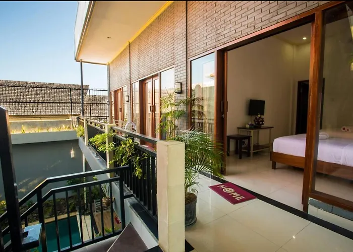 Canggu Ocean House Purple, Shared Pool - By Walk To The Beach! 3*